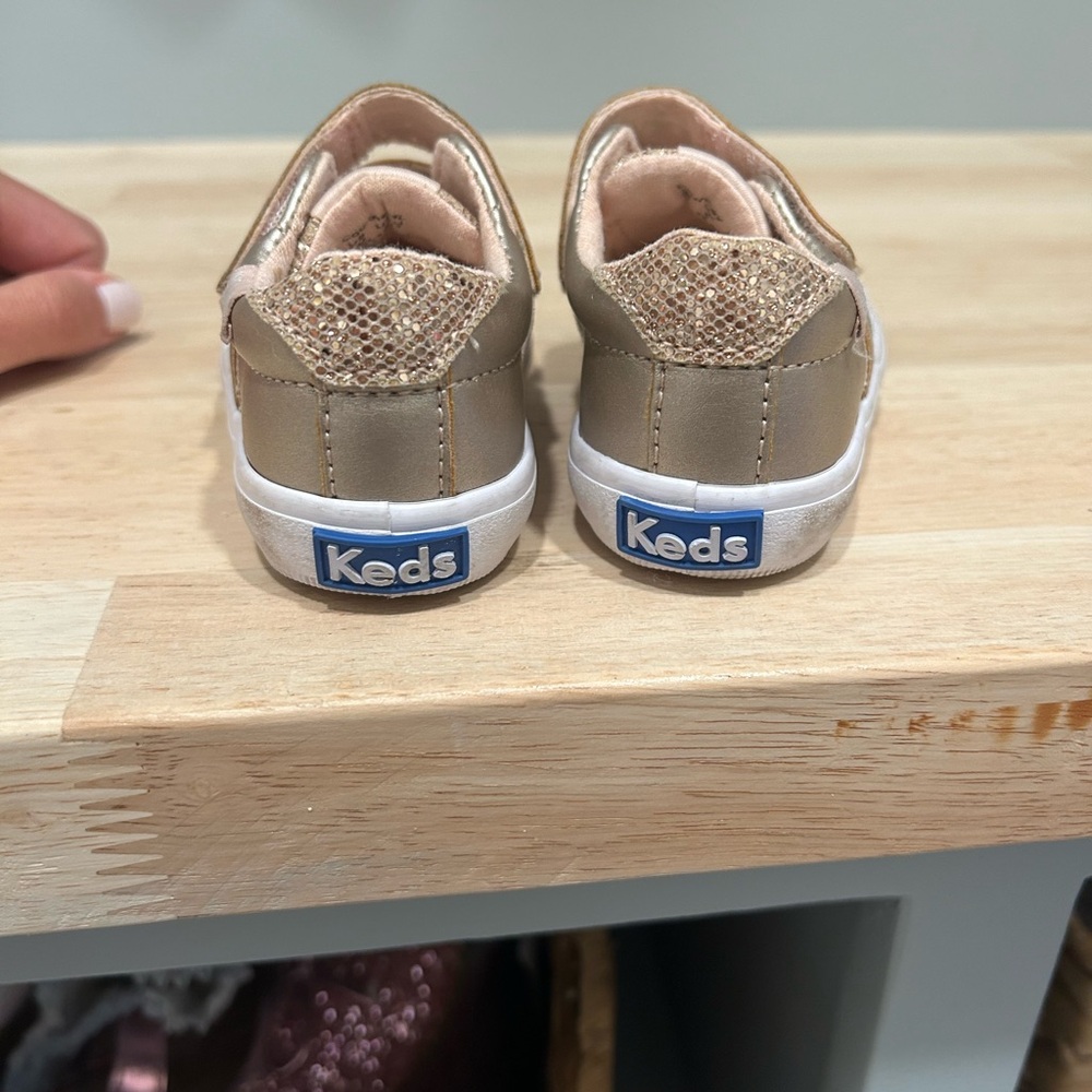 Gold keds size 5 toddler